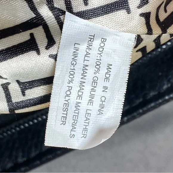 Tignanello leather shoulder strap/Crossbody black multi pocket  purse - Picture 11 of 12